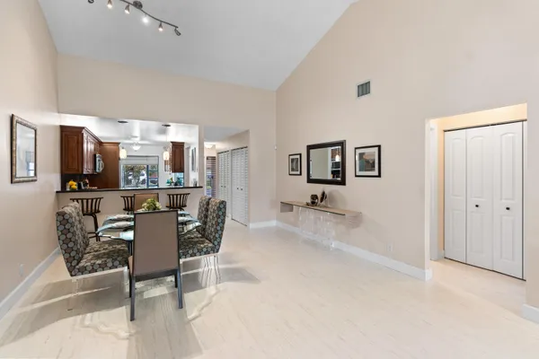 $459,900 | 9909 Southwest 16th Street, Pembroke Pines, FL 33025