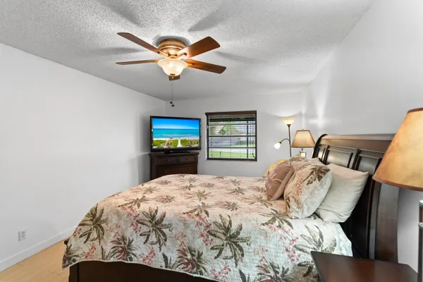 $459,900 | 9909 Southwest 16th Street, Pembroke Pines, FL 33025