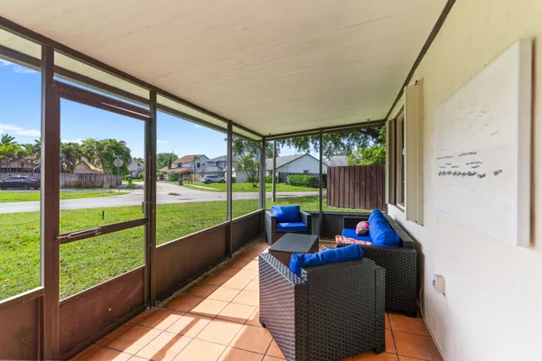 $459,900 | 9909 Southwest 16th Street, Pembroke Pines, FL 33025