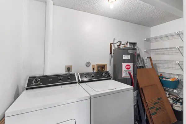 $459,900 | 9909 Southwest 16th Street, Pembroke Pines, FL 33025