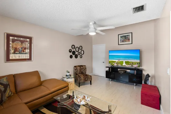 $459,900 | 9909 Southwest 16th Street, Pembroke Pines, FL 33025