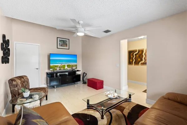 $459,900 | 9909 Southwest 16th Street, Pembroke Pines, FL 33025