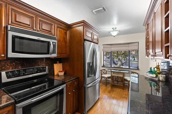 $459,900 | 9909 Southwest 16th Street, Pembroke Pines, FL 33025