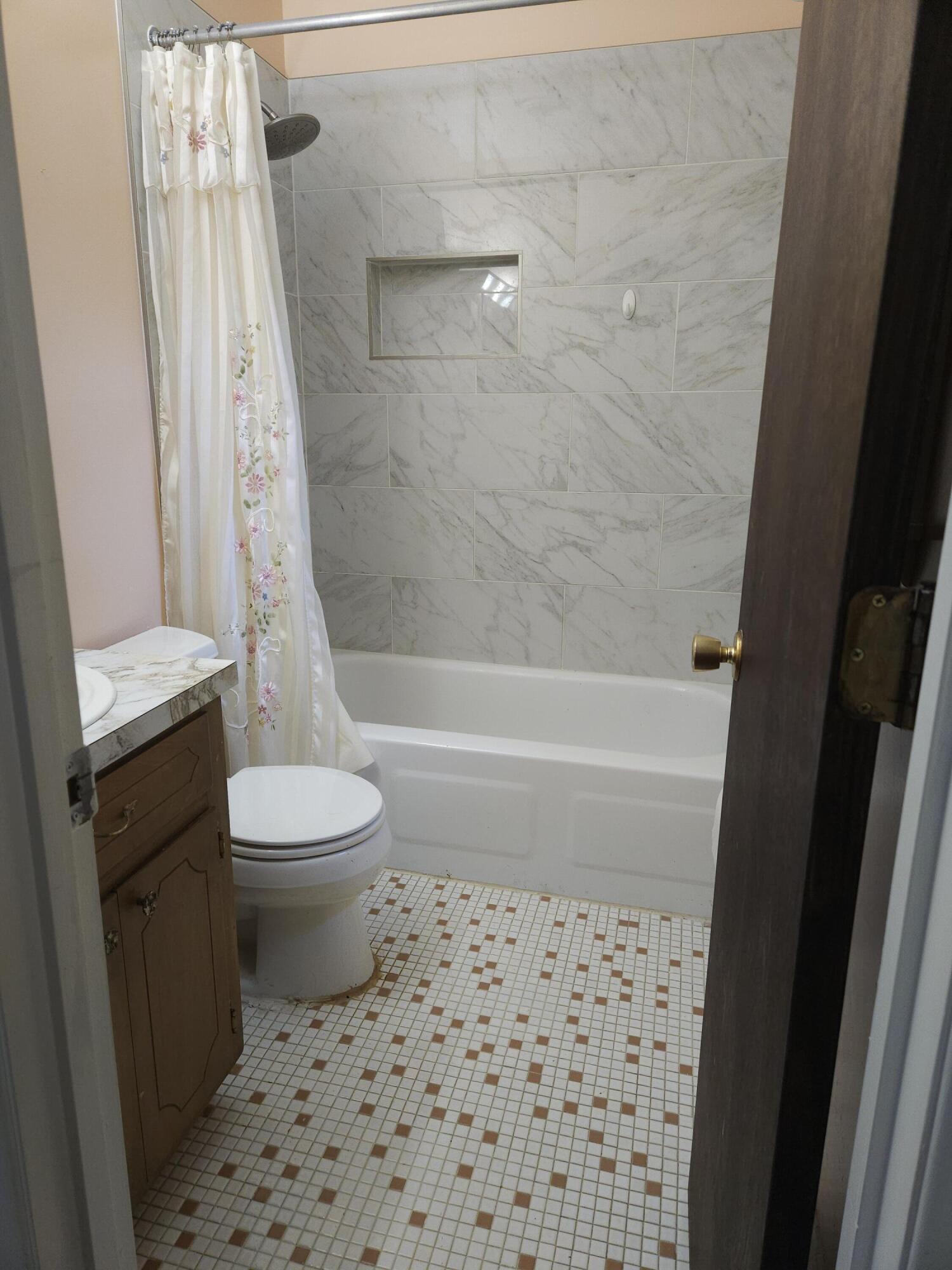 32 Raritan Road Goose Creek, SC 29445 - Photo 17 of 23 20240609_155017