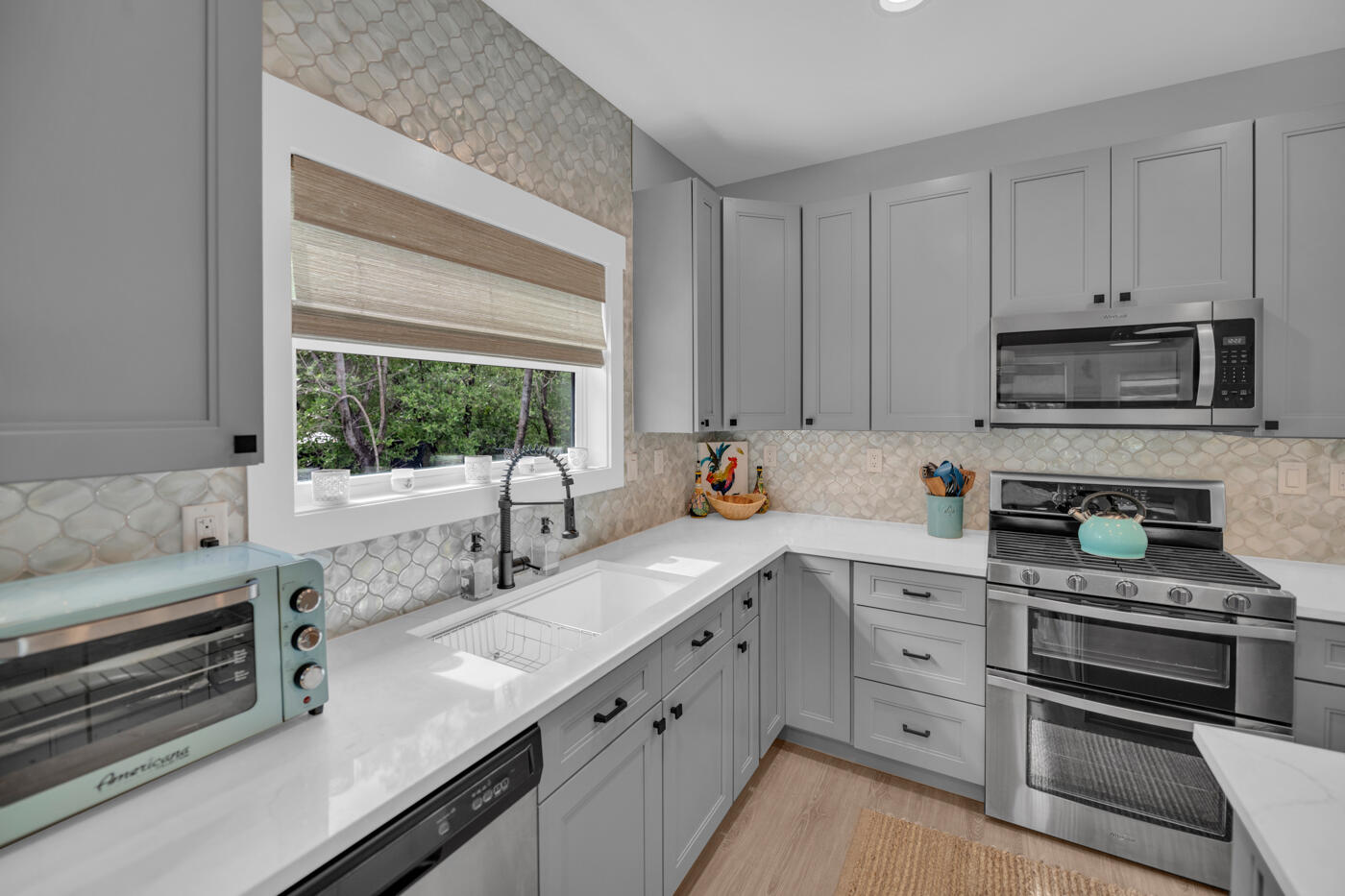 251 Cuba Road Tavernier, FL 33070 - Photo 12 of 37 Kitchen