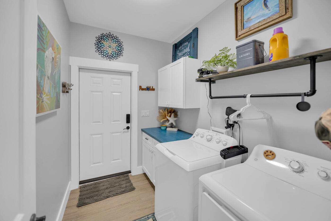 251 Cuba Road Tavernier, FL 33070 - Photo 24 of 37 Laundry