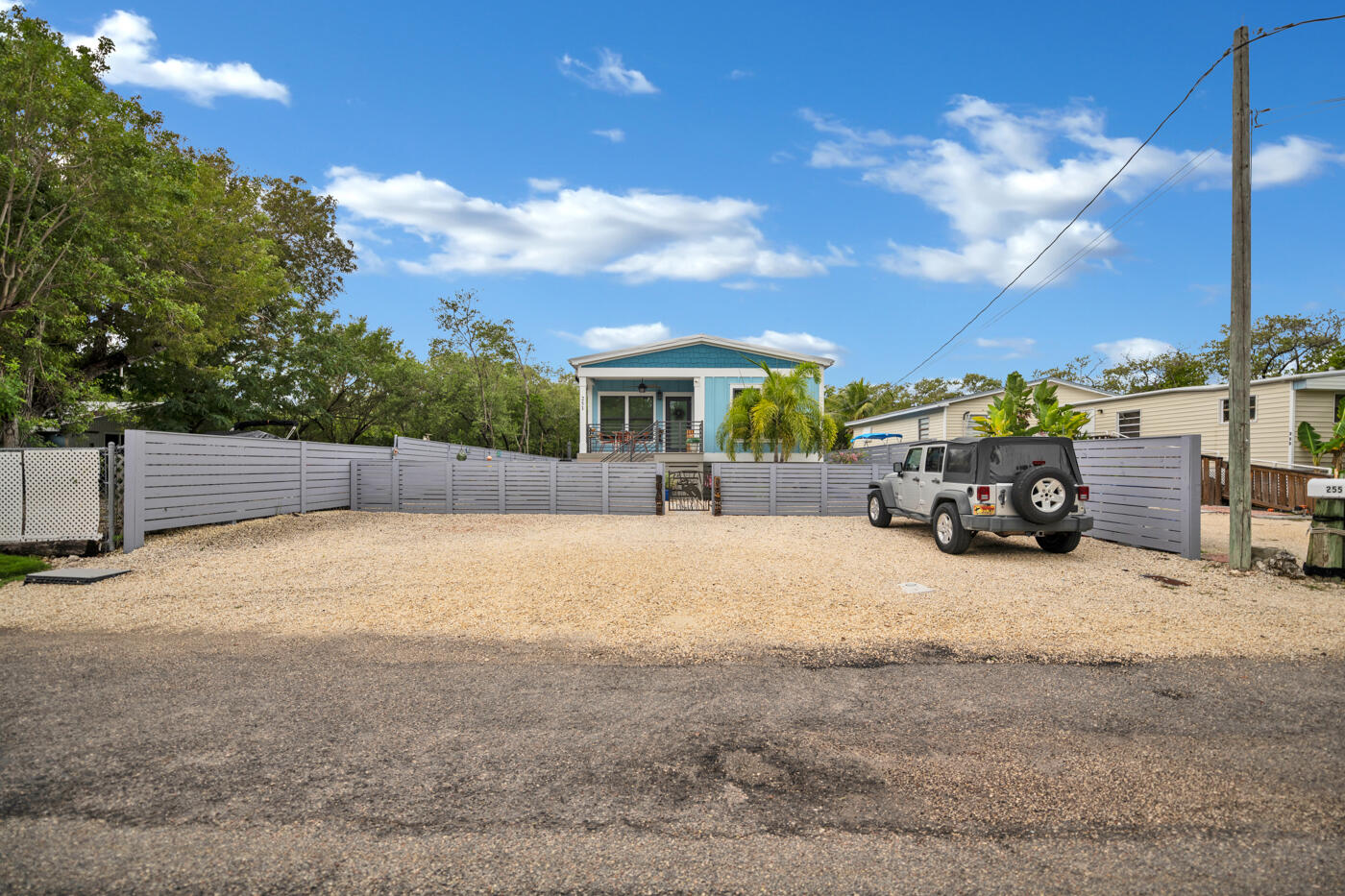 251 Cuba Road Tavernier, FL 33070 - Photo 33 of 37 Front