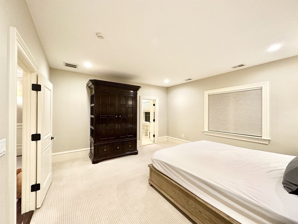 458 Heath Street Brookline, MA 02467 - Photo 28 of 41