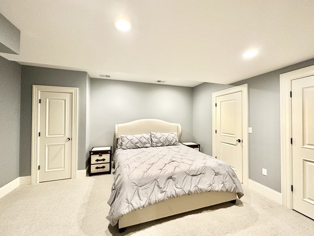 458 Heath Street Brookline, MA 02467 - Photo 32 of 41