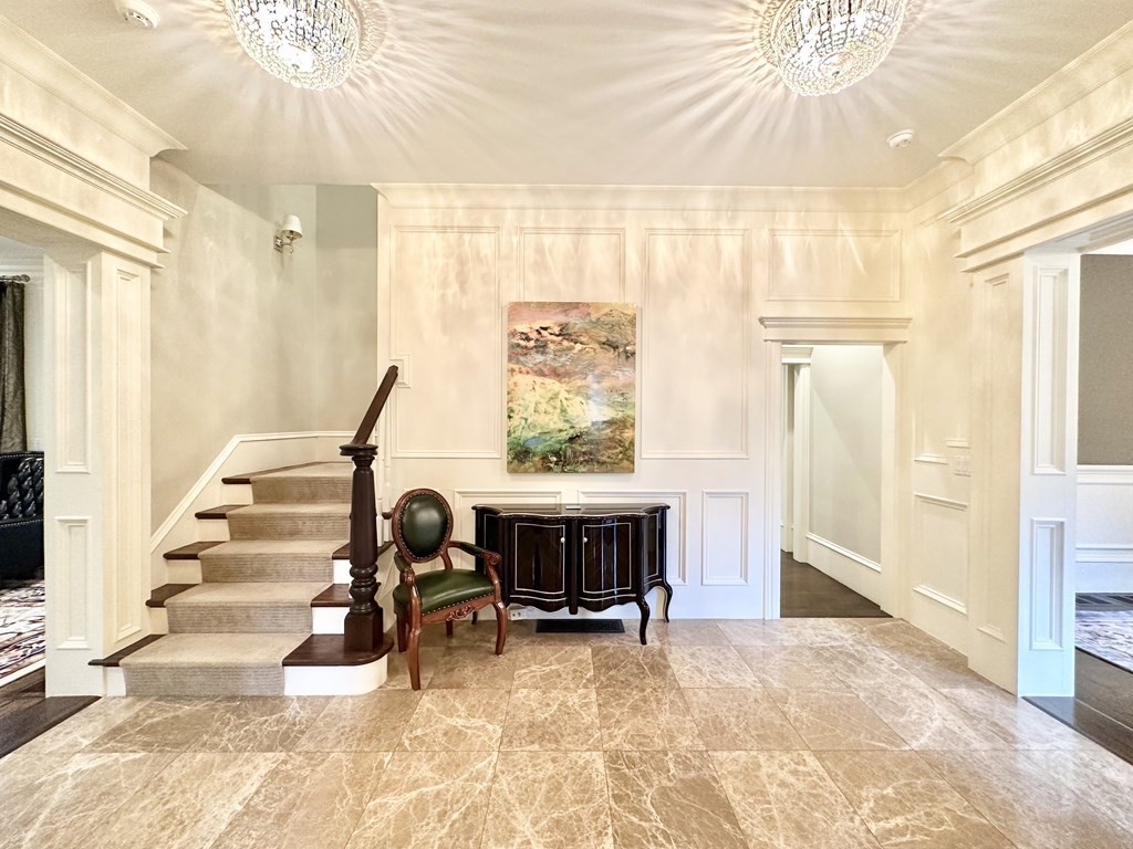 458 Heath Street Brookline, MA 02467 - Photo 5 of 41