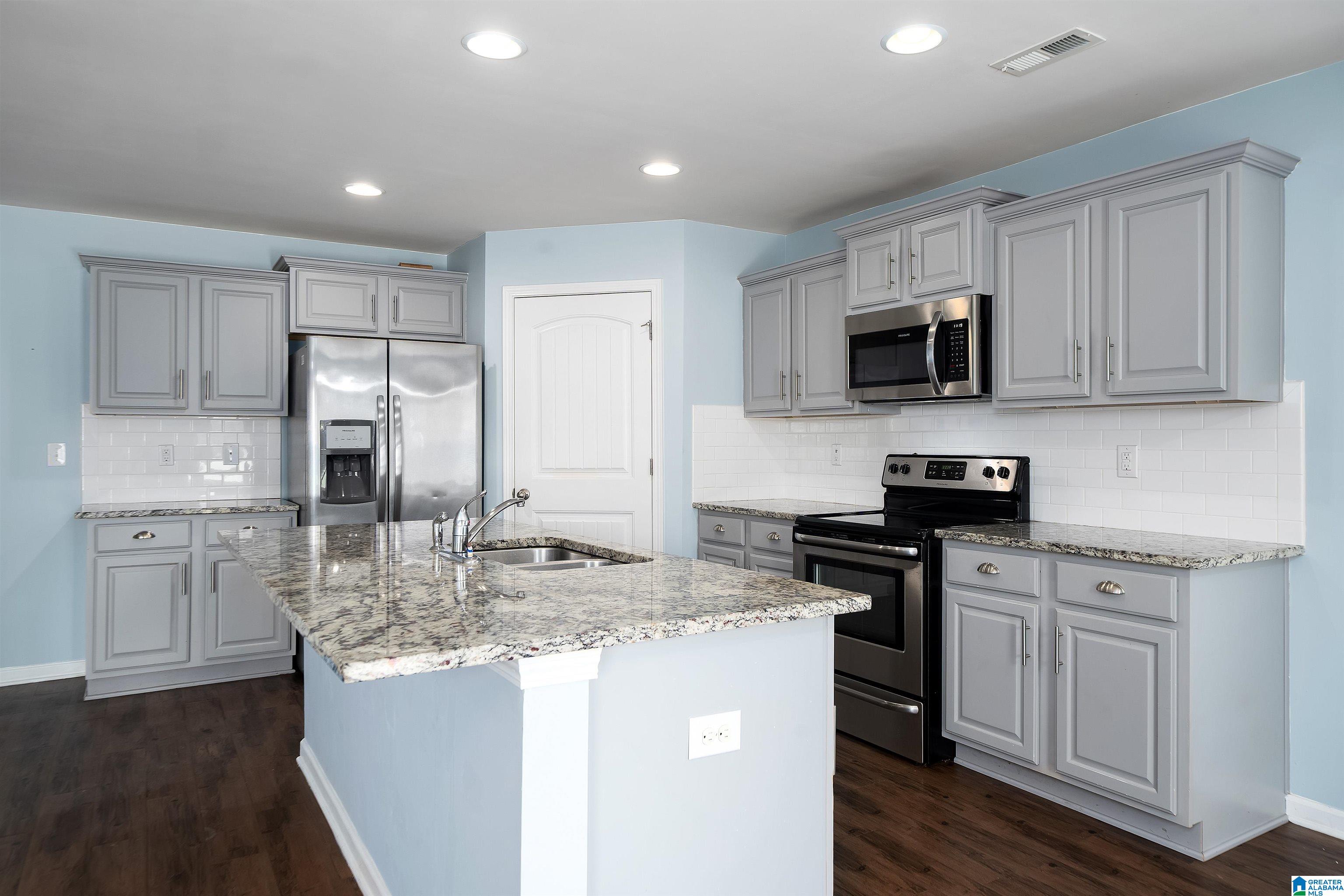267 Sarah Way Kimberly, AL 35091 - Photo 9 of 35
