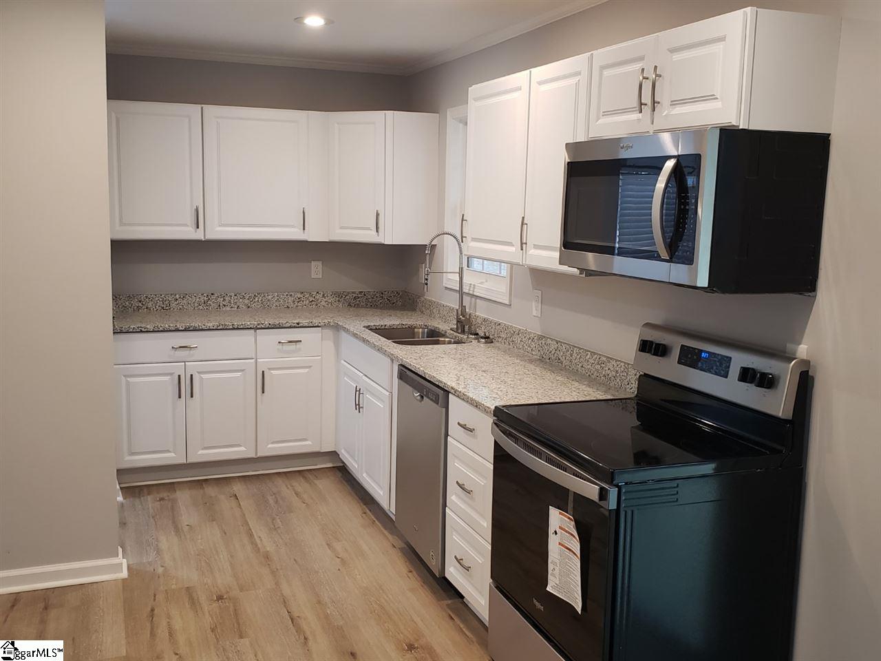 698 Goodwin Bridge Road Travelers Rest, SC 29690 - Photo 4 of 15