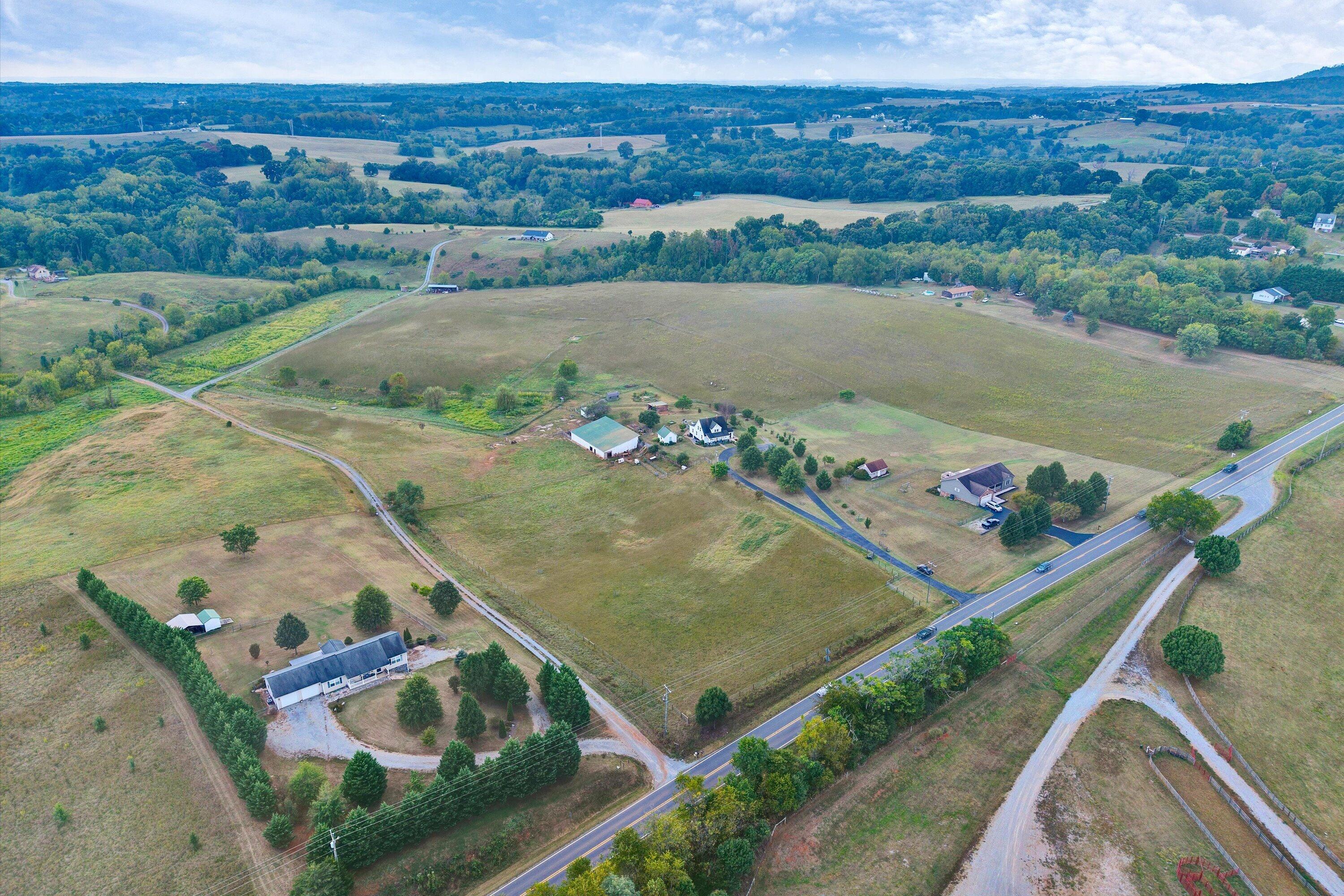 6200 Stewartsville Road Moneta, VA 24121 - Photo 4 of 71 04-DJI_20260917145759
