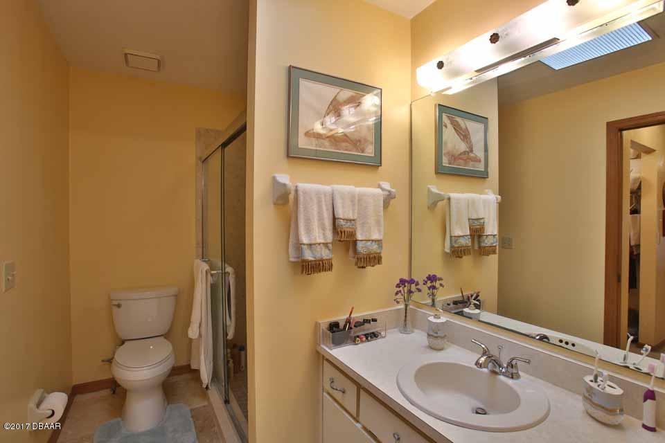 42 Crooked Pine Road Port Orange, FL 32128 - Photo 13 of 25 master bath