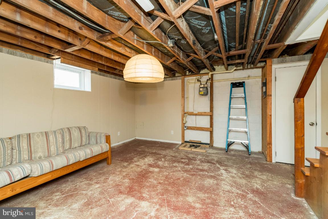 1721 Pin Oak Road Baltimore, MD 21234 - Photo 23 of 33