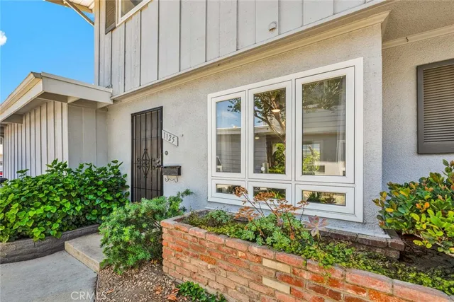 $679,999 | 1125 East 1st Street, Tustin, CA 92780