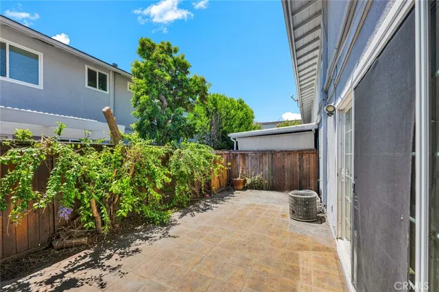 $679,999 | 1125 East 1st Street, Tustin, CA 92780