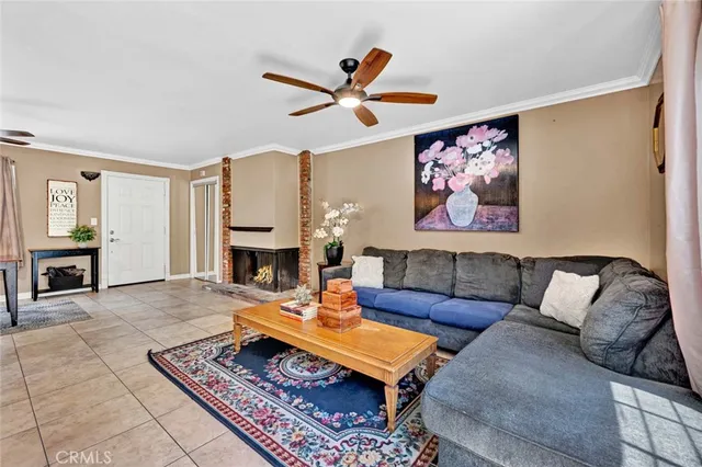 $679,999 | 1125 East 1st Street, Tustin, CA 92780