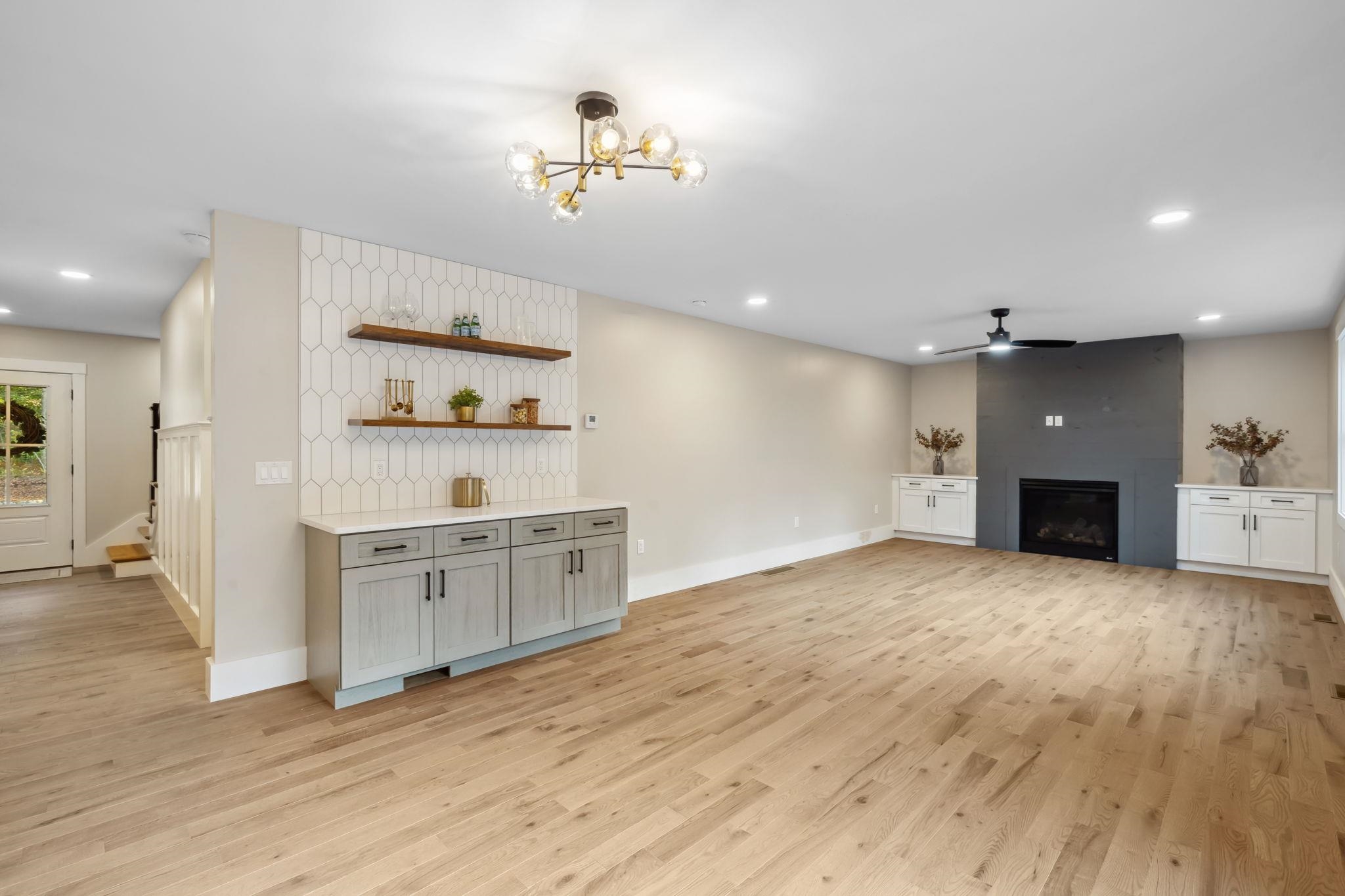 119 Hoit Road Concord, NH 03301 - Photo 4 of 54
