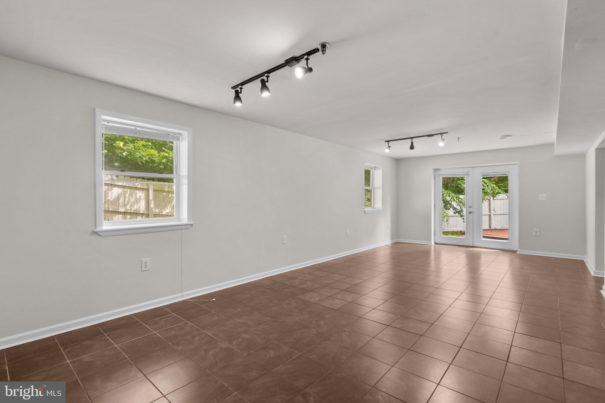 16058 Dorset Road Laurel, MD 20707 - Photo 20 of 32 Gallery Image 20