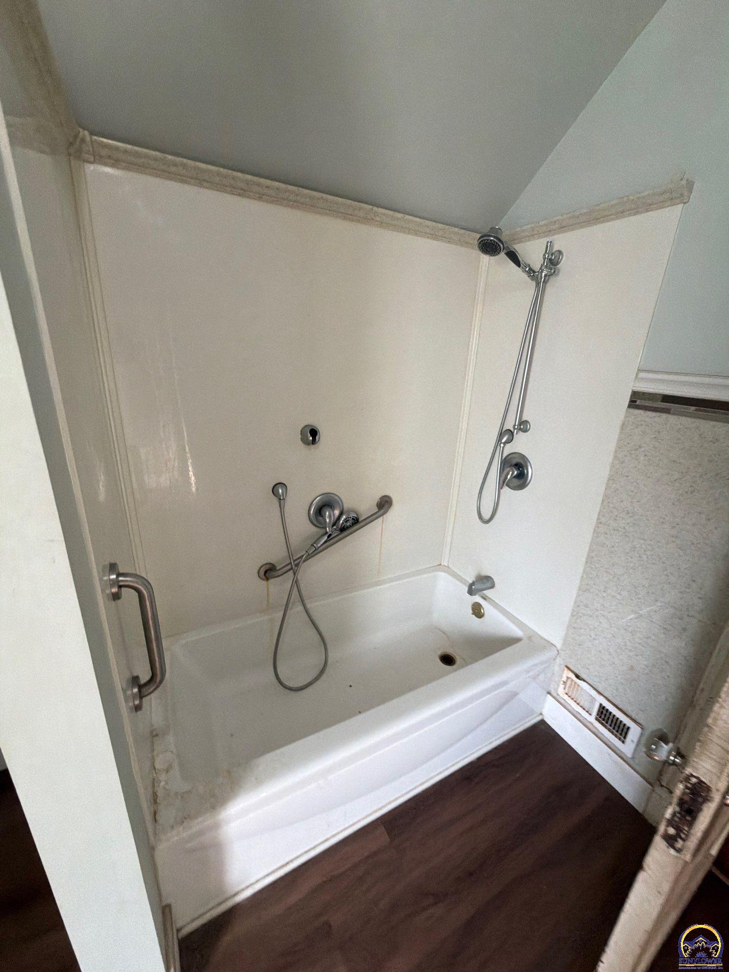 1224 Southwest Taylor Street Topeka, KS 66612 - Photo 25 of 34