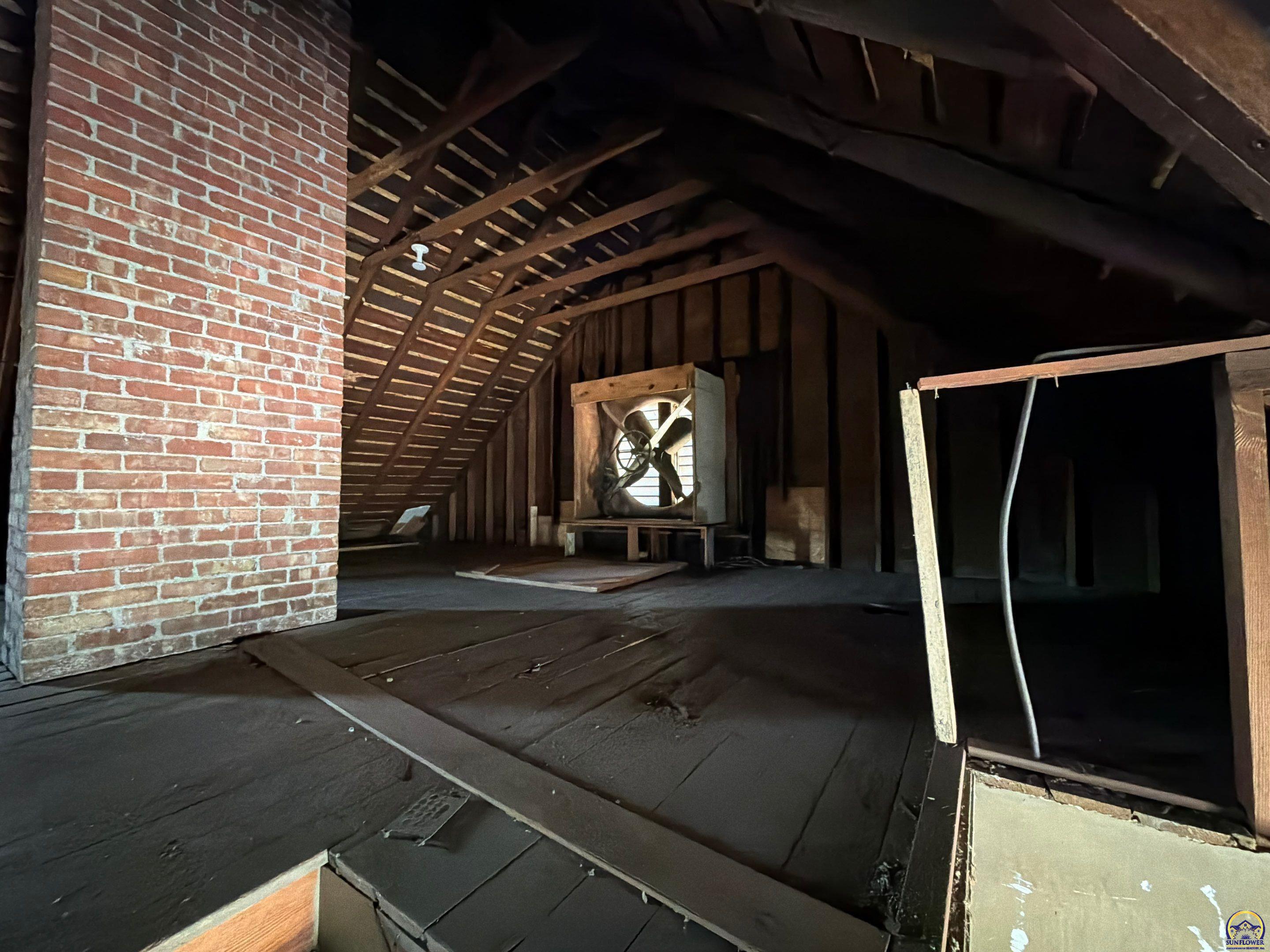 1224 Southwest Taylor Street Topeka, KS 66612 - Photo 33 of 34