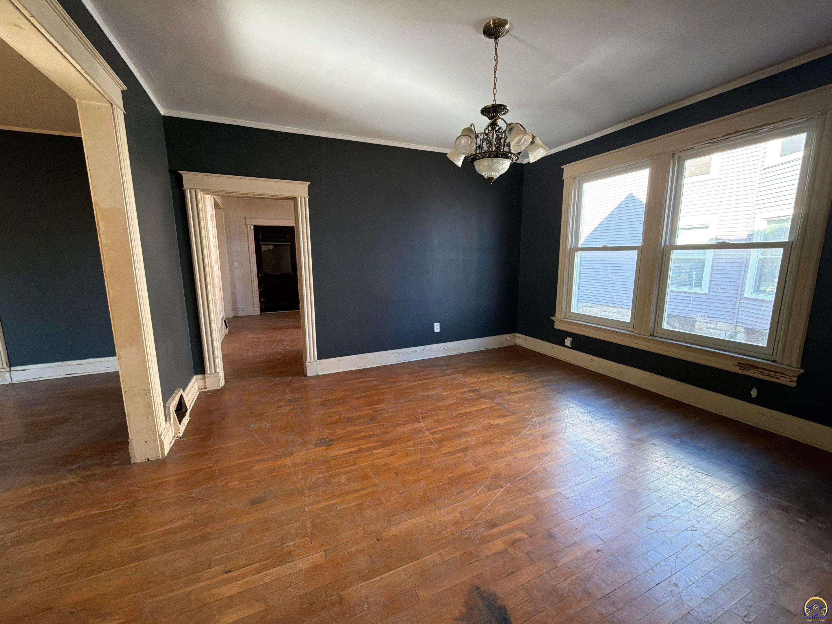 1224 Southwest Taylor Street Topeka, KS 66612 - Photo 6 of 34