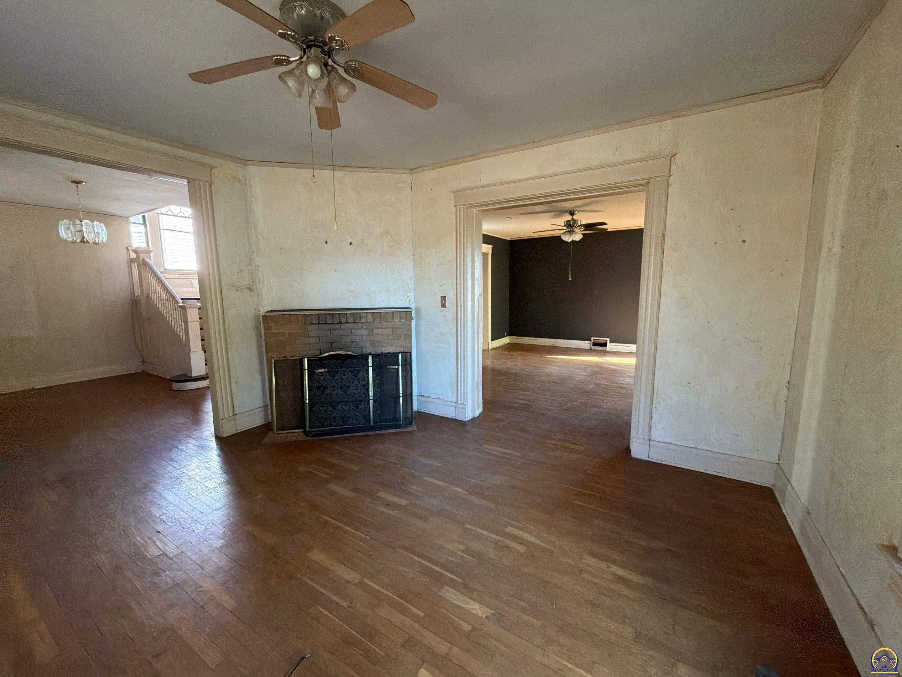 1224 Southwest Taylor Street Topeka, KS 66612 - Photo 8 of 34