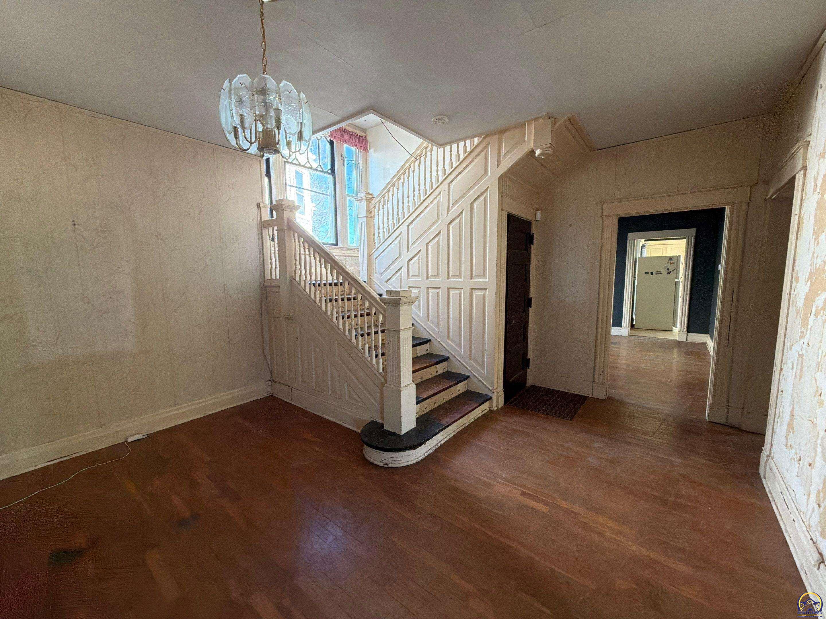 1224 Southwest Taylor Street Topeka, KS 66612 - Photo 9 of 34