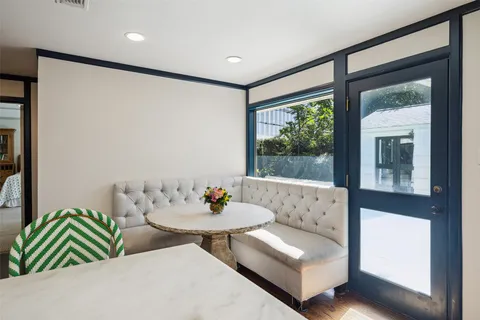 $947,500 | 5603 Locke Lane, Houston, TX 77056