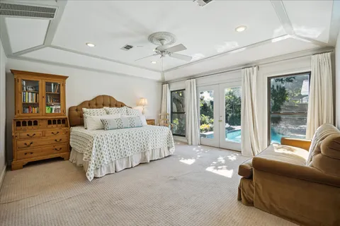 $947,500 | 5603 Locke Lane, Houston, TX 77056