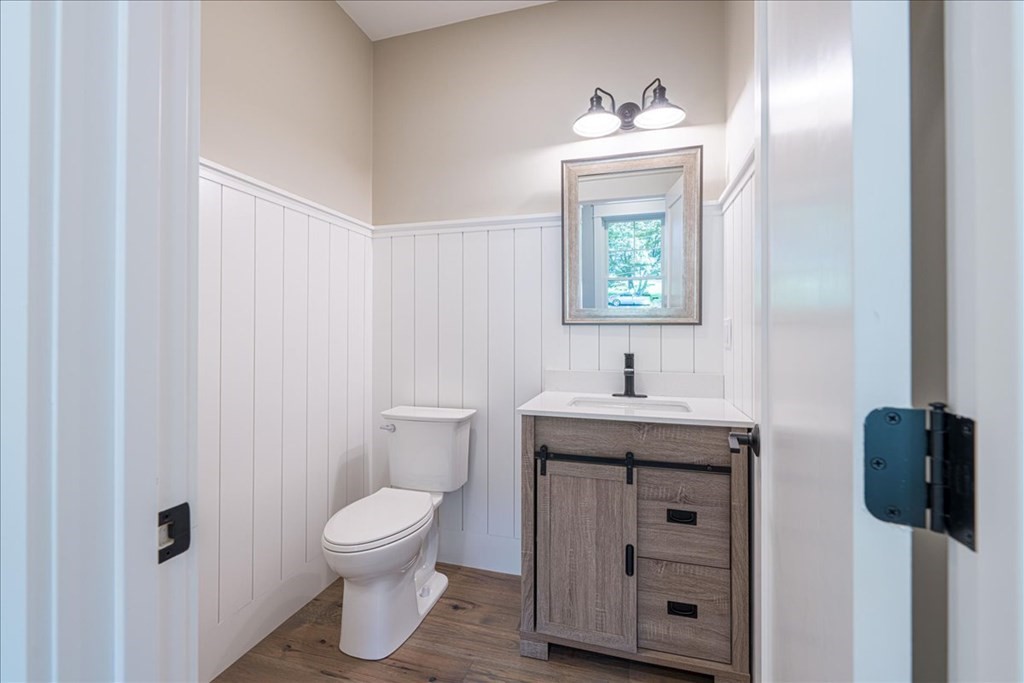 11 Dunedin Road Wellesley, MA 02481 - Photo 14 of 32