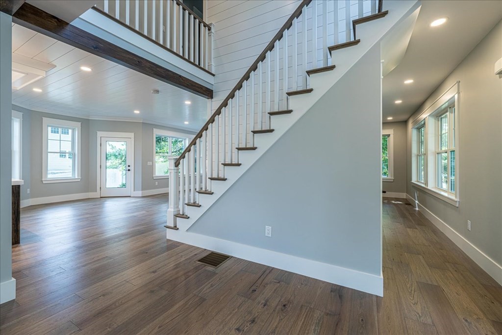 11 Dunedin Road Wellesley, MA 02481 - Photo 6 of 32