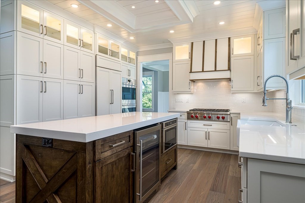 11 Dunedin Road Wellesley, MA 02481 - Photo 9 of 32