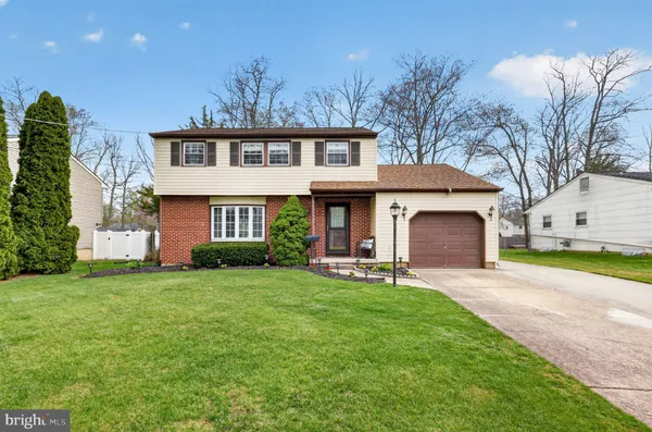 $425,000 | 23 Indian Birch Road, Blackwood, NJ 08012
