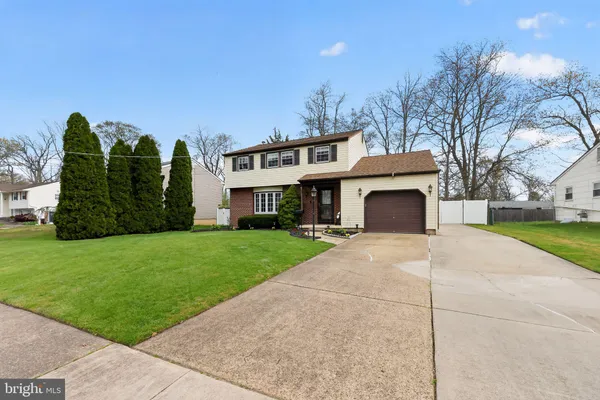 $425,000 | 23 Indian Birch Road, Blackwood, NJ 08012