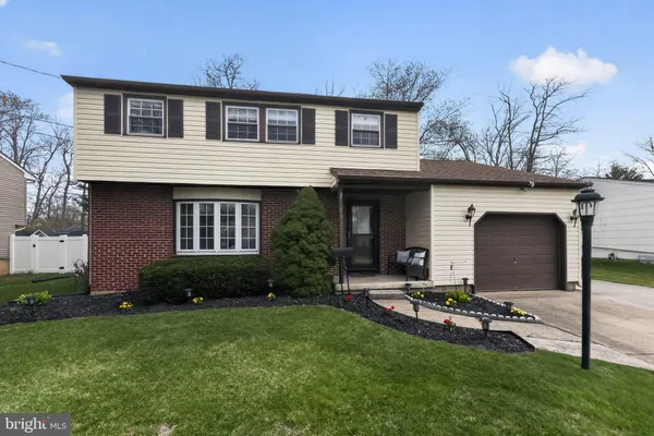 $425,000 | 23 Indian Birch Road, Blackwood, NJ 08012