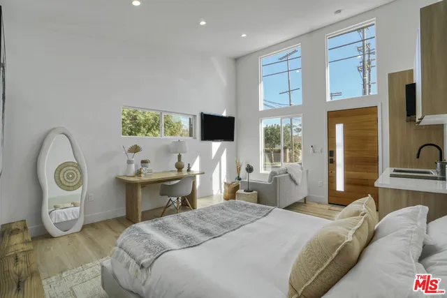$1,495,000 | 11959 Juniette Street, Culver City, CA 90230