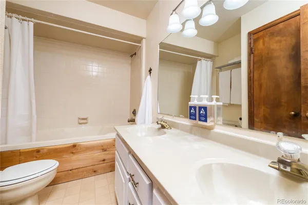 $199,000 | 62927 Highway 40, Unit 202/204, Granby, CO 80446