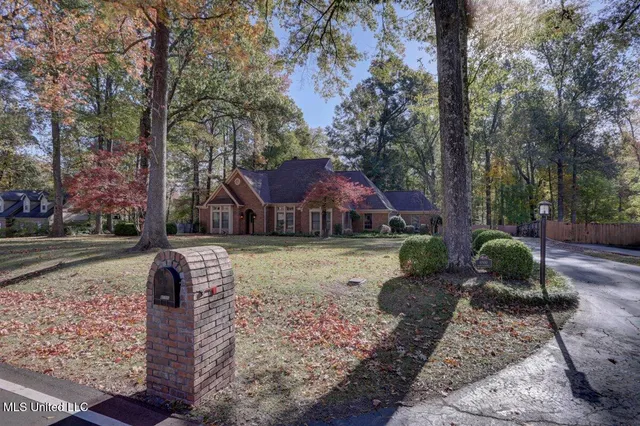 $355,000 | 8500 Cedar Lake Drive North, Walls, MS 38680
