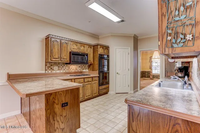 $355,000 | 8500 Cedar Lake Drive North, Walls, MS 38680