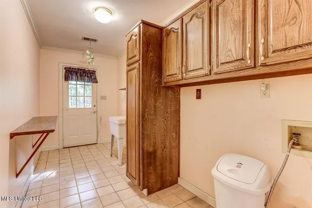 $355,000 | 8500 Cedar Lake Drive North, Walls, MS 38680