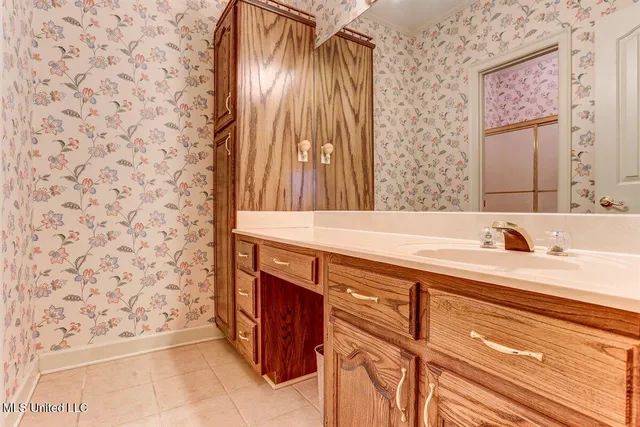 $355,000 | 8500 Cedar Lake Drive North, Walls, MS 38680