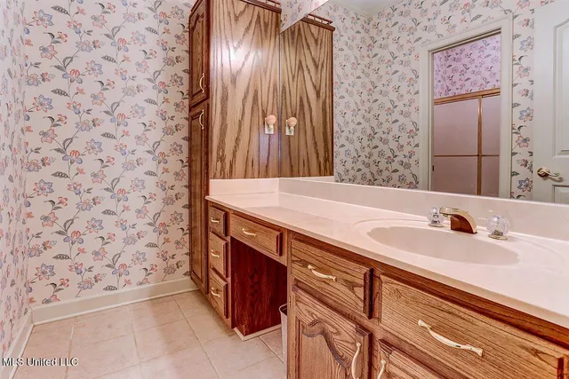 $355,000 | 8500 Cedar Lake Drive North, Walls, MS 38680