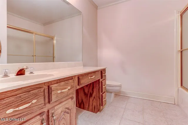 $355,000 | 8500 Cedar Lake Drive North, Walls, MS 38680