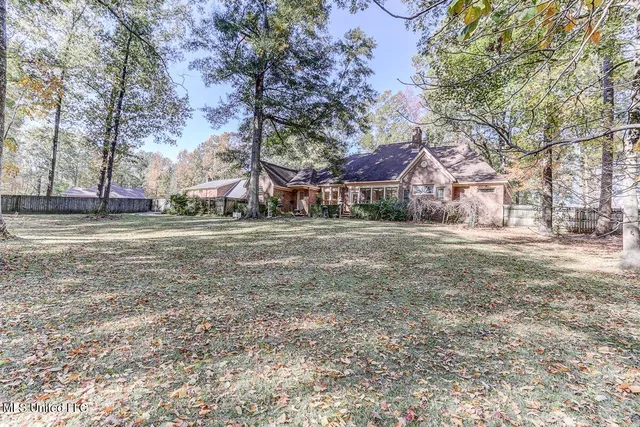 $355,000 | 8500 Cedar Lake Drive North, Walls, MS 38680