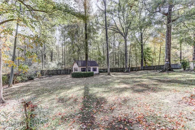 $355,000 | 8500 Cedar Lake Drive North, Walls, MS 38680