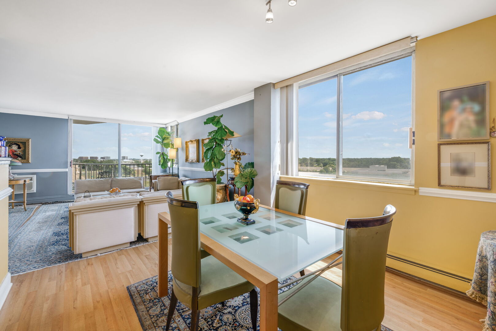 40 North Tower Road, Unit 6N Oak Brook, IL 60523 - Photo 7 of 20 Gallery Image 7