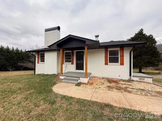 $399,800 | 6229 Mountain Grove Road, Hickory, NC 28602