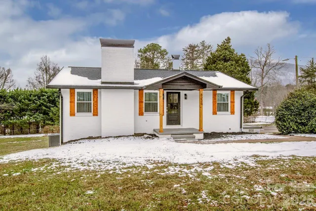 $399,800 | 6229 Mountain Grove Road, Hickory, NC 28602